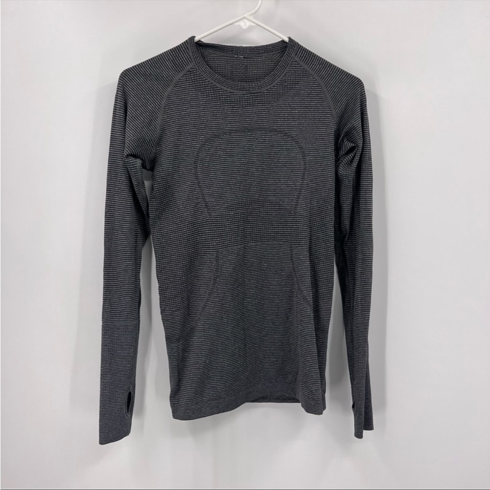 Lululemon Grey and Black Striped Swiftly Tech Size 6